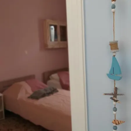 Naxos Crafts' House بيت للعطل
