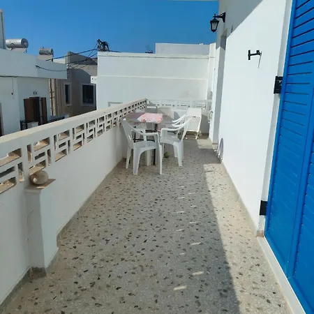 Naxos Crafts' House بيت للعطل *
